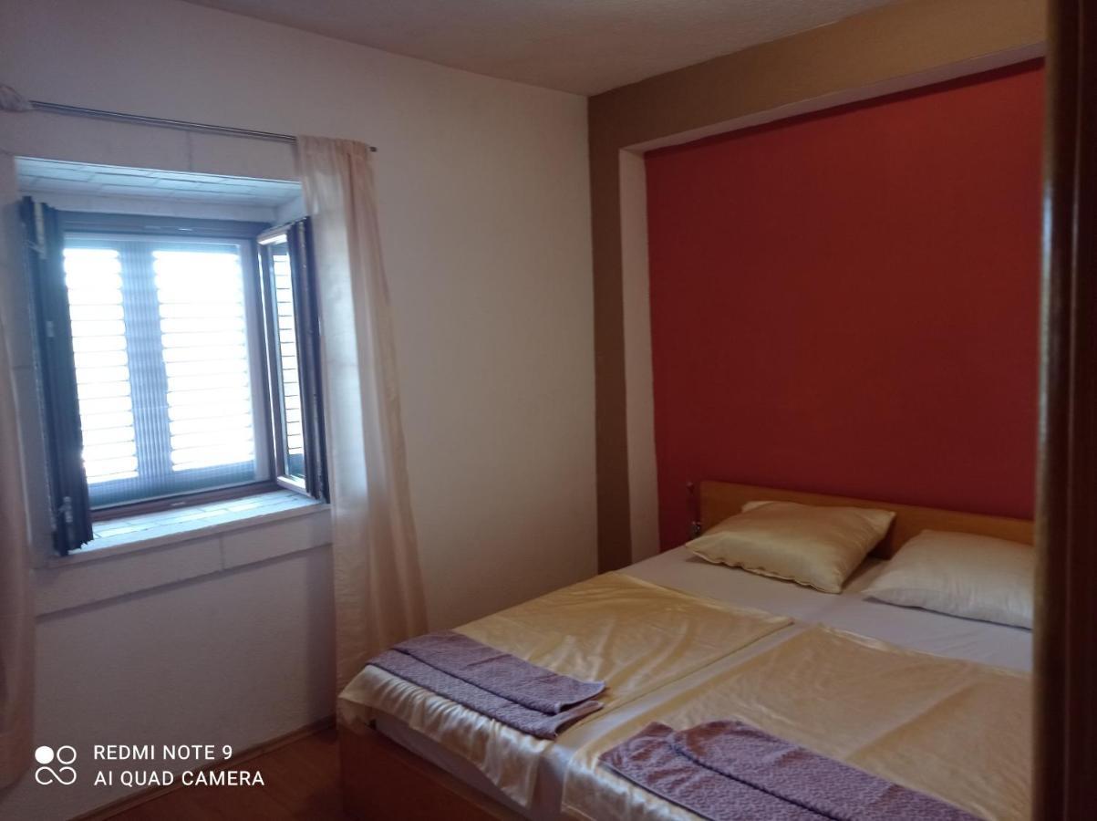 Apartment Nada Рогозница Экстерьер фото