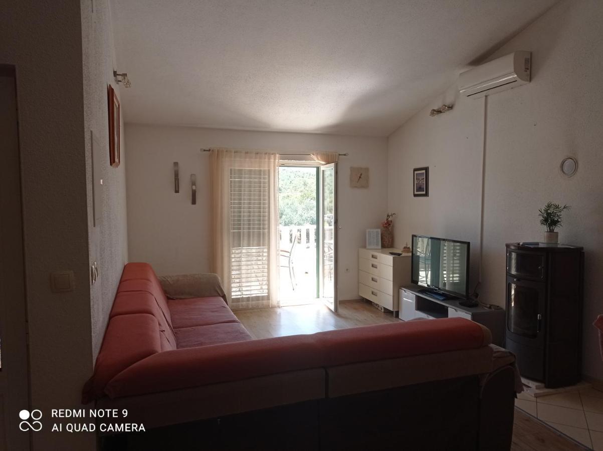 Apartment Nada Рогозница Экстерьер фото