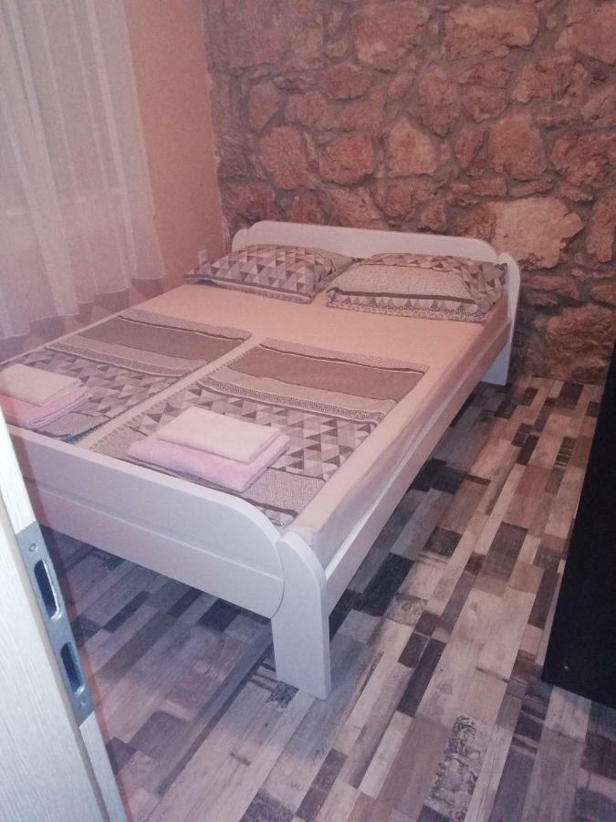 Apartment Nada Рогозница Экстерьер фото